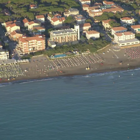 Huge In Marina Di Castagneto Carducci Near Sea Holiday home *